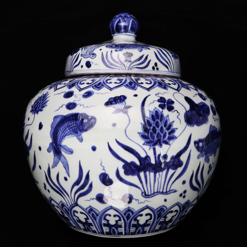 Ming Xuande Blue and White Jar with Fish and Aquatic Plants Design | 明宣德青花魚藻紋罐・珍藏