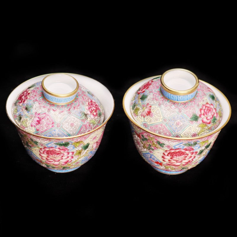 Imperial Yongzheng Famille-Rose Covered Bowl with Floral Design|清雍正御製珐琅彩花卉紋蓋碗・珍藏