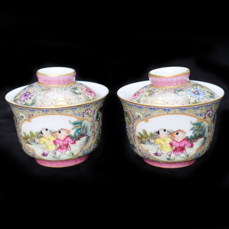 Imperial Qianlong Guyuexuan Enamelled Covered Bowl with Boys at Play Motif|清乾隆御製古月軒童子紋蓋碗・珍藏