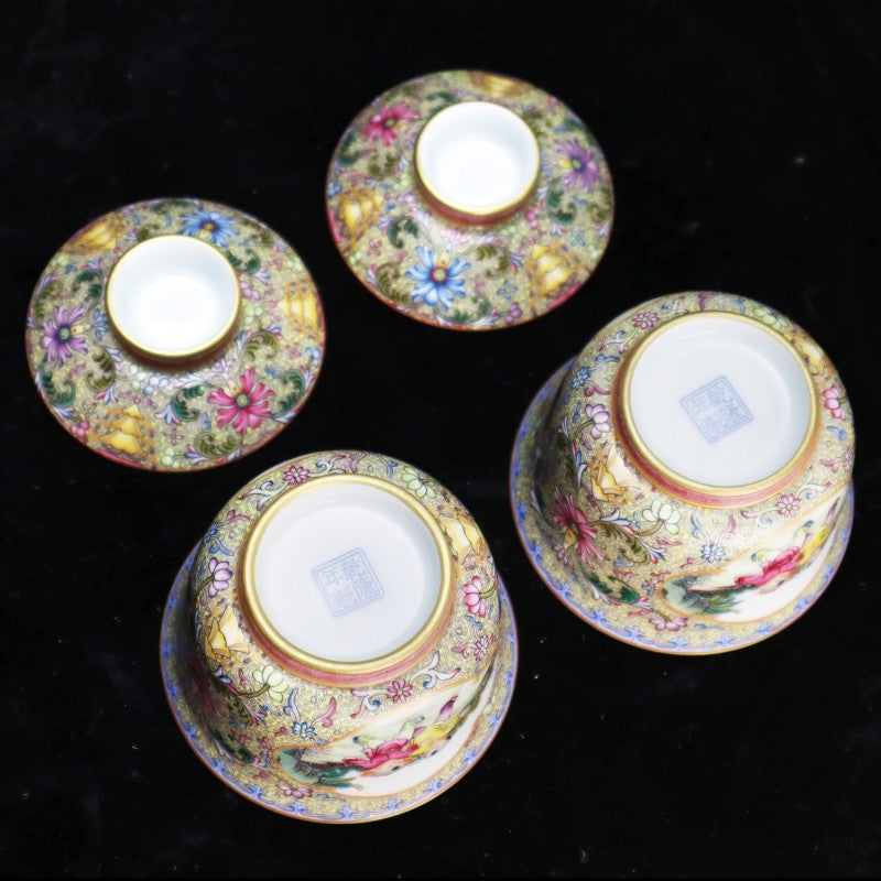 Imperial Qianlong Guyuexuan Enamelled Covered Bowl with Boys at Play Motif|清乾隆御製古月軒童子紋蓋碗・珍藏