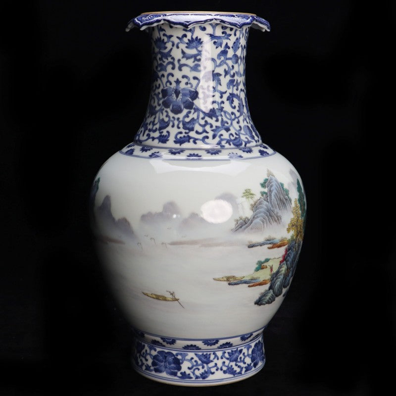 Imperial Qianlong Blue and White Vase for Display with Landscape Design|大清乾隆年製青花山水圖紋賞瓶・珍藏
