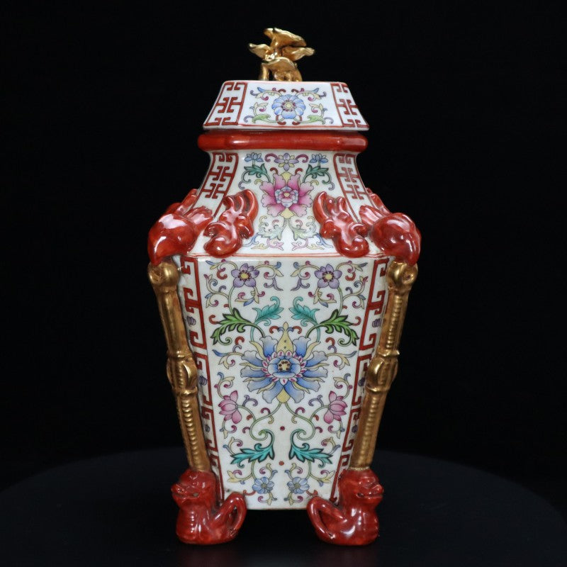 Qing Yongzheng Famille-Rose Gilt Covered Jar with Exotic Lotus Design | 清雍正粉彩鎏金番蓮紋蓋罐・珍藏