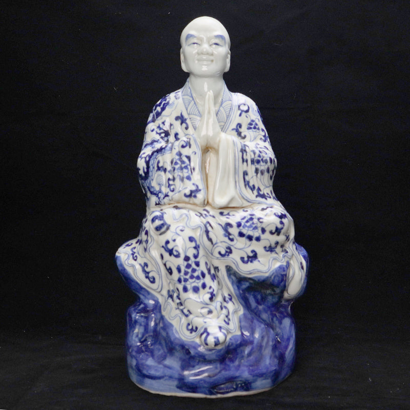 Ming Xuande Blue and Porcelain – Reaching Arhat Figurine | 大明宣德青花瓷 – 探手羅漢擺件・私藏