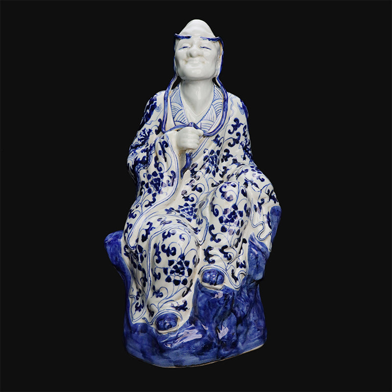 Ming Xuande Blue and Porcelain – Long-browed Arhat Figurine | 大明宣德青花瓷 – 長眉羅漢擺件・私藏