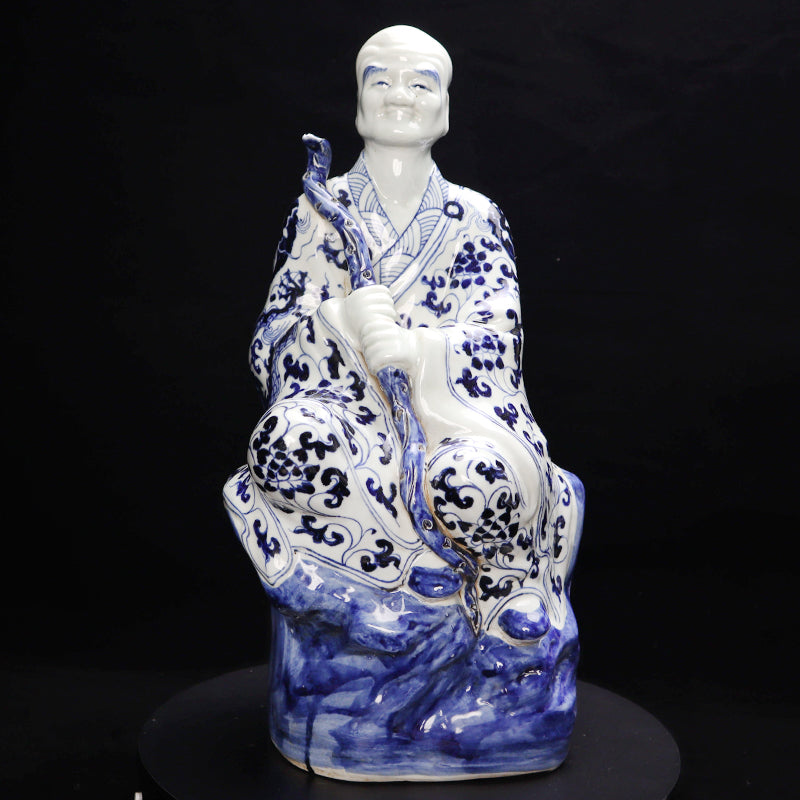 Ming Xuande Blue and Porcelain – Gatekeeper Arhat Figurine | 大明宣德青花瓷 – 看門羅漢擺件・私藏