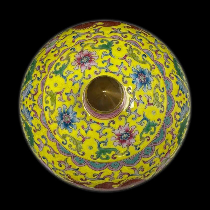 Imperial Qianlong Yellow-Ground Famille-Rose Jar with Enamelled Dragon Design|清乾隆御製黃地琺瑯彩龍紋圓罐・珍藏