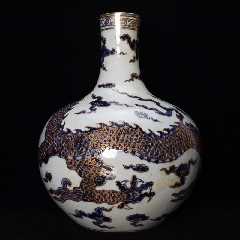Ming Xuande Blue and White Gilt Globular Vase with Cloud and Dragon Motif  | 明宣德青花描金天球瓶 – 雲龍紋飾・私藏