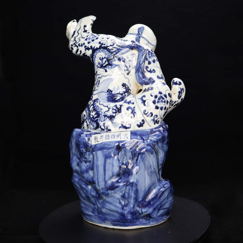 Ming Xuande Blue and Porcelain – Dragon-subduing Arhat Figurine | 大明宣德青花瓷 – 降龍羅漢擺件・私藏