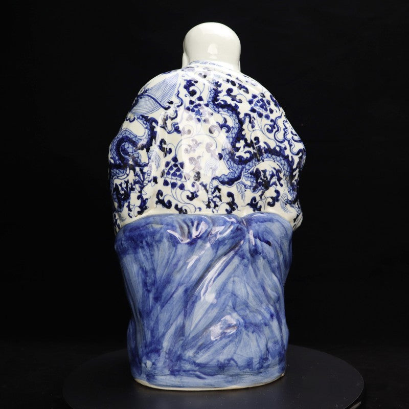 Ming Xuande Blue and Porcelain – Banana-leaf Arhat Figurine | 大明宣德青花瓷 – 芭蕉羅漢擺件・私藏