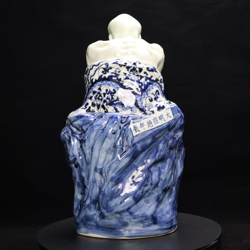 Ming Xuande Blue and Porcelain – Pagoda-bearing Arhat Figurine | 大明宣德青花瓷 – 托塔羅漢擺件・私藏