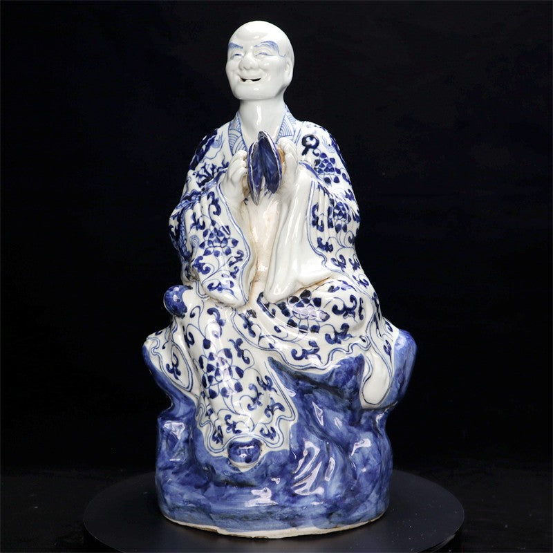 Ming Xuande Blue and Porcelain – Alms Bowl Arhat Figurine | 大明宣德青花瓷 – 舉缽羅漢擺件・私藏