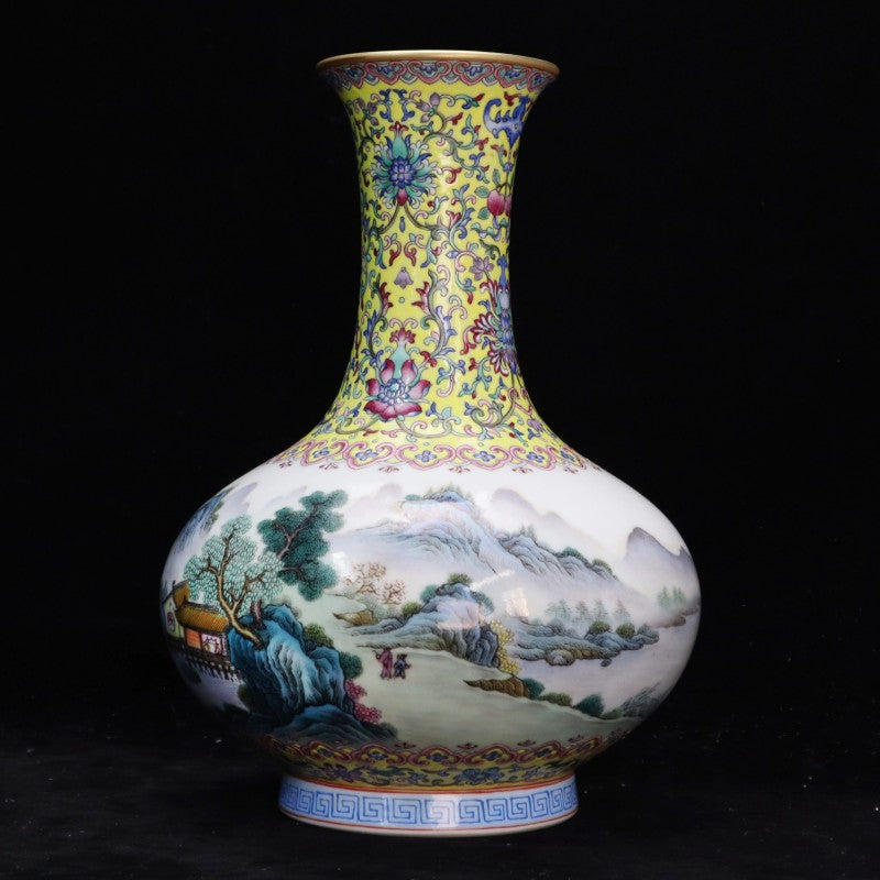 Imperial Qianlong Famille-Rose Landscape Vase with Enamel Decoration|大清乾隆年製珐琅彩山水花瓶・珍藏