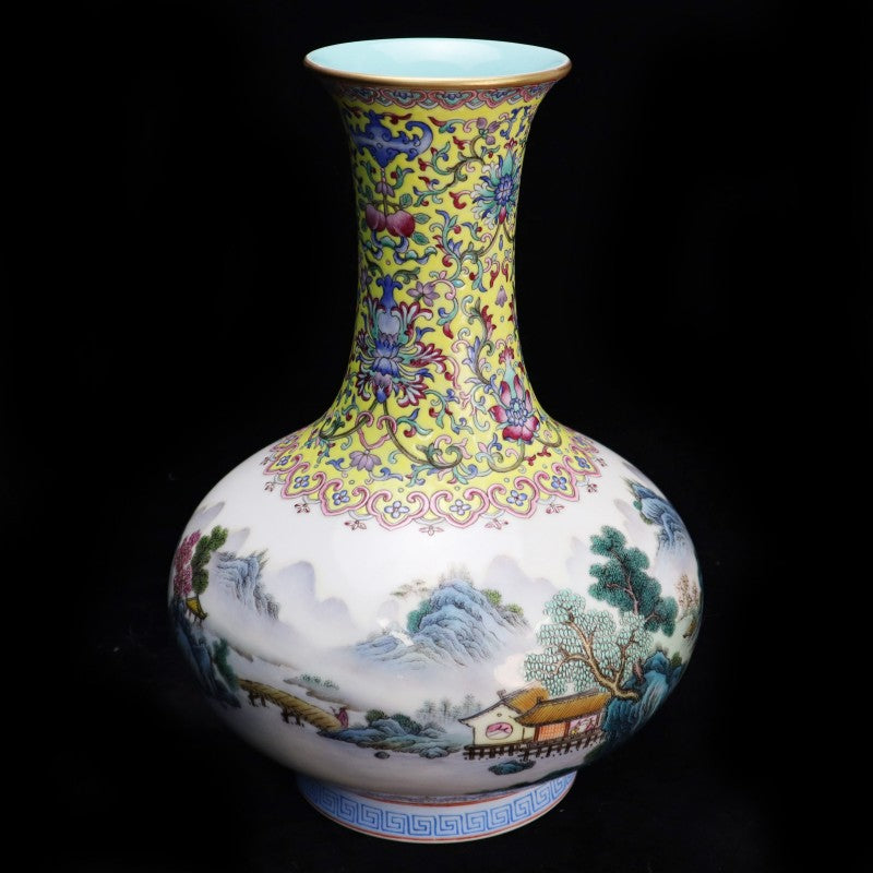 Imperial Qianlong Famille-Rose Landscape Vase with Enamel Decoration|大清乾隆年製珐琅彩山水花瓶・珍藏