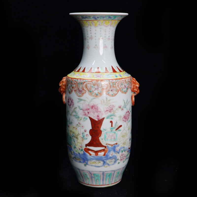 Tongzhi Period Famille-Rose Vase with Floral Design and Twin Handles | 清同治粉彩花卉圖紋雙耳賞瓶・珍藏