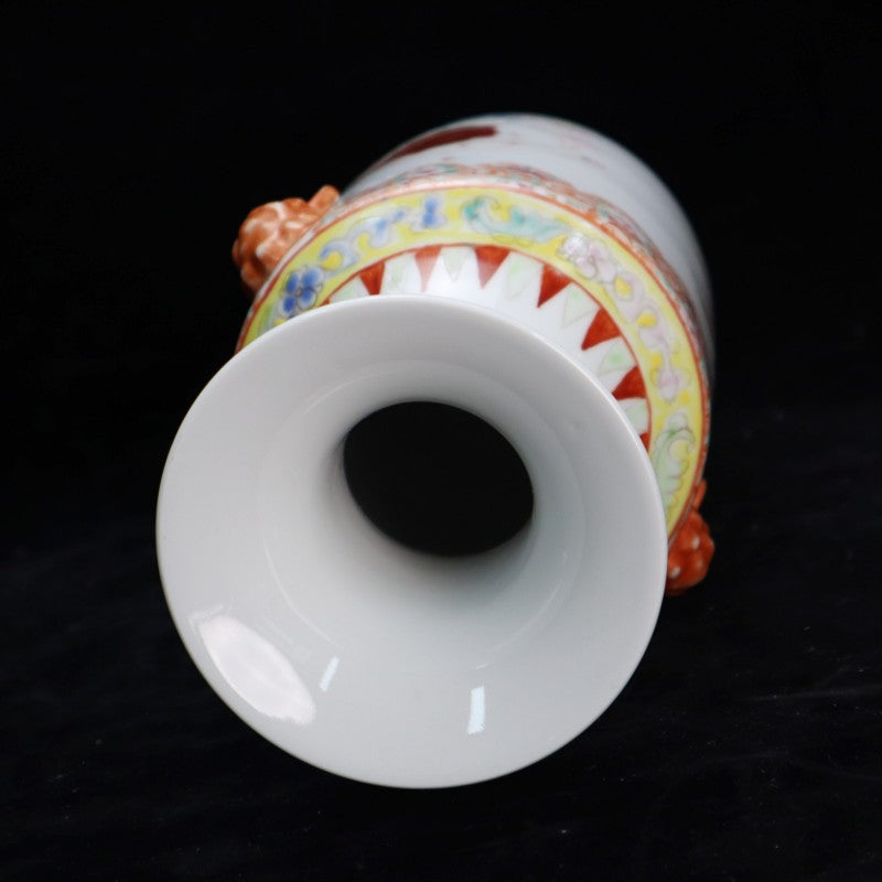 Tongzhi Period Famille-Rose Vase with Floral Design and Twin Handles | 清同治粉彩花卉圖紋雙耳賞瓶・珍藏