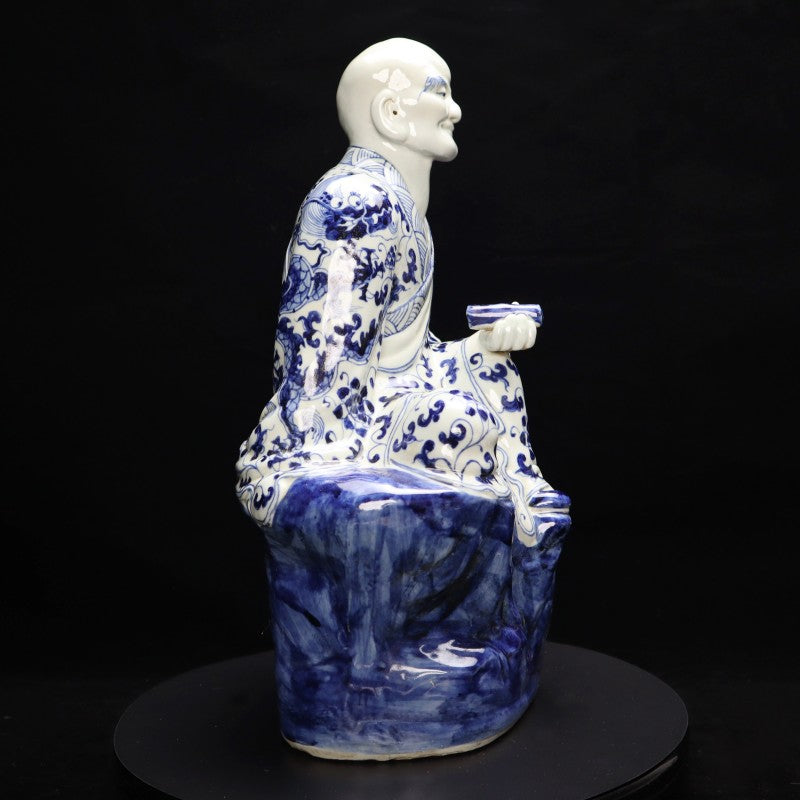Ming Xuande Blue and Porcelain – Elephant-riding Arhat Figurine | 大明宣德青花瓷 – 騎象羅漢擺件・私藏