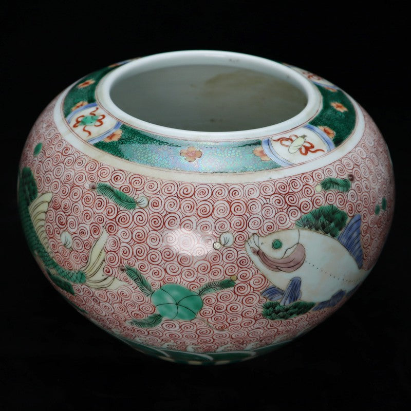 Ming Dynasty Wucai Large Jar with Fish and Aquatic Plants Motif | 明代五彩魚藻紋大罐・珍藏