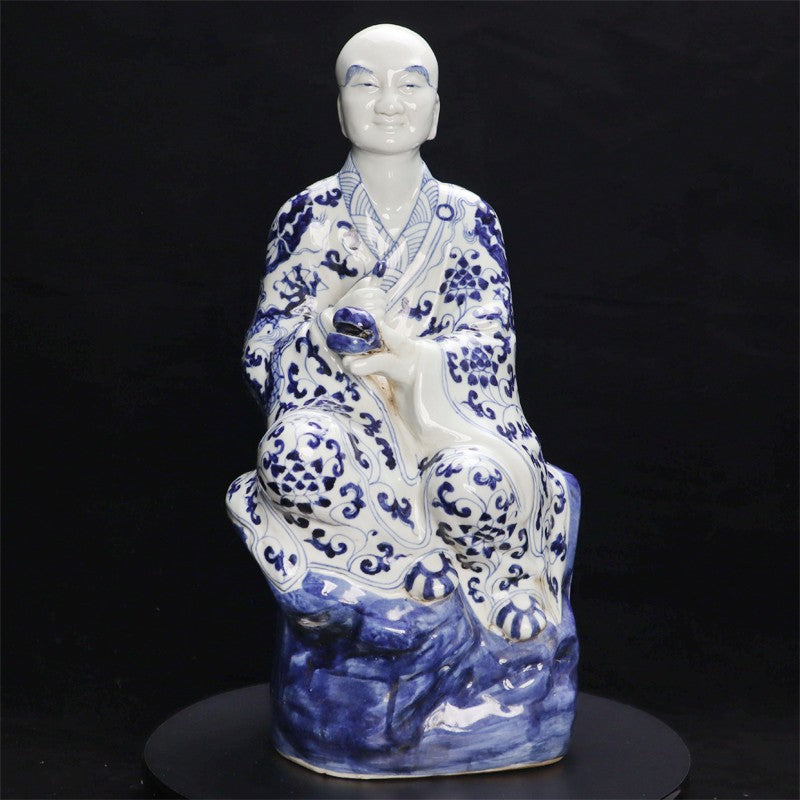 Ming Xuande Blue and Porcelain – Meditating Arhat Figurine | 大明宣德青花瓷 – 靜坐羅漢擺件・私藏