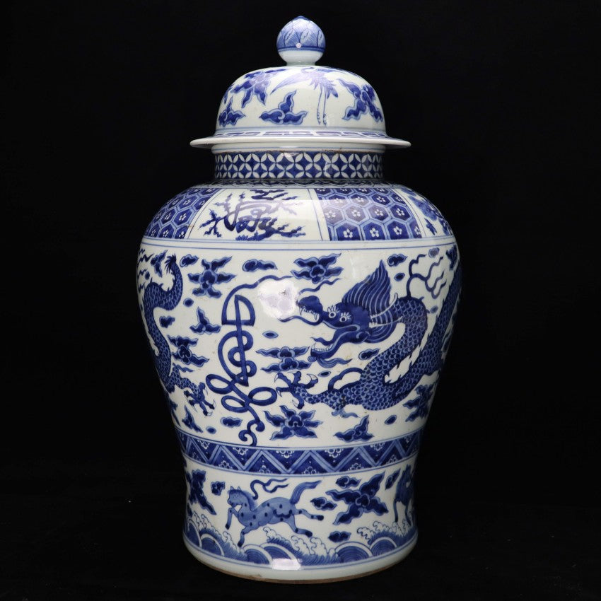 Ming Wanli Mark and Period Blue and White 'Dragon' General Jar | 明萬曆年製青花龍紋將軍罐・珍藏