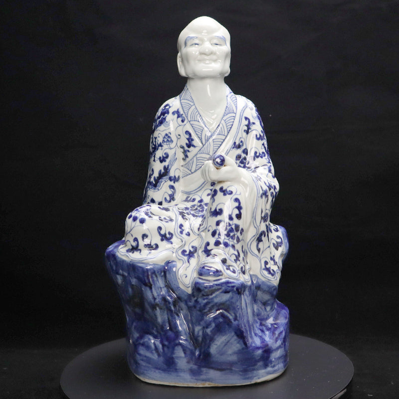 Ming Xuande Blue and Porcelain – Elephant-riding Arhat Figurine | 大明宣德青花瓷 – 騎象羅漢擺件・私藏