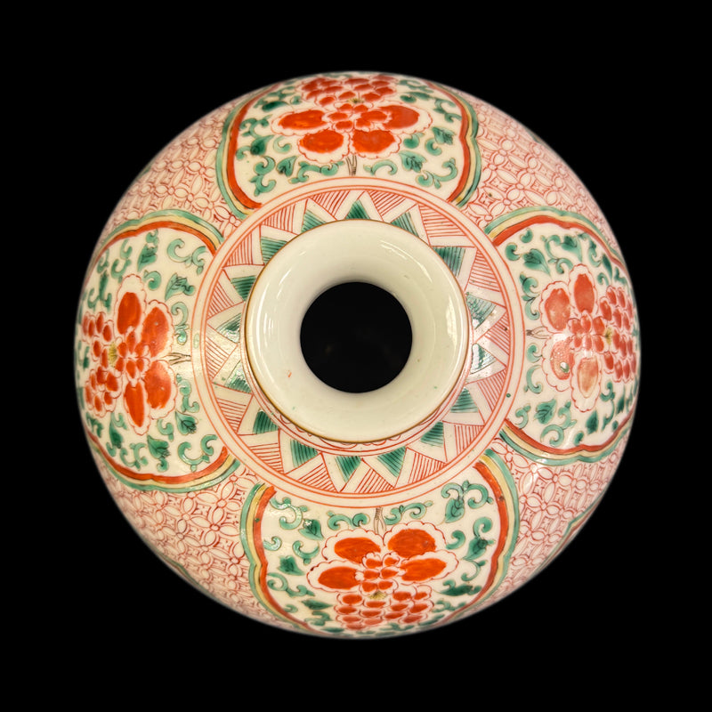 Qing Dynasty Kangxi Wucai Meiping with Children at Play Motif|清康熙五彩嬰戲圖梅瓶・珍藏