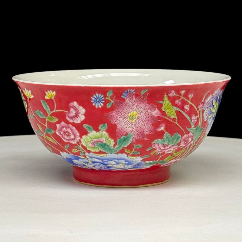 Qing Dynasty Kangxi Enameled Bowl with Flower Motif|清康熙琺瑯彩花紋碗・珍藏