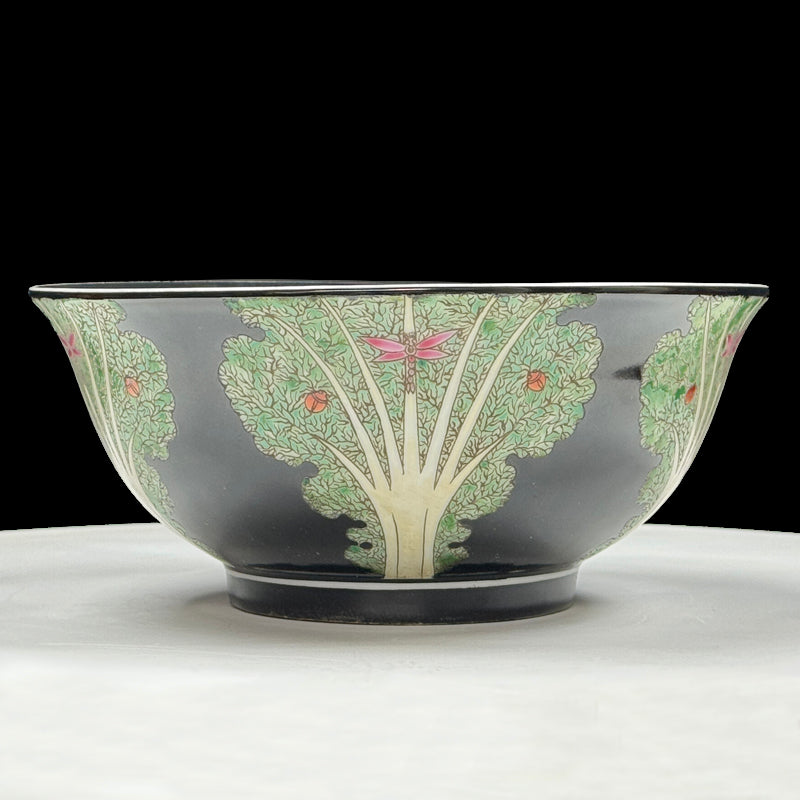 Imperial Yongzheng Black-Ground Sancai Bowl with ‘Hundred Treasures’ Motif|清雍正御製黑地素三彩百財紋碗・珍藏