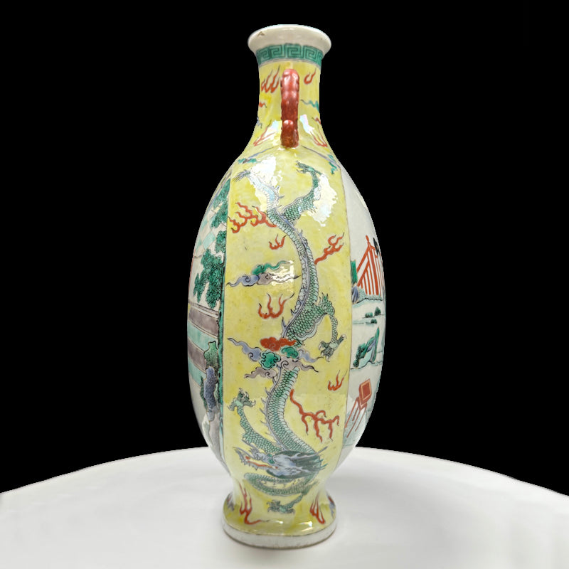 Kangxi Period Moonflask with Figurative Scene and Twin Handles|清康熙人物紋雙耳抱月瓶・珍藏