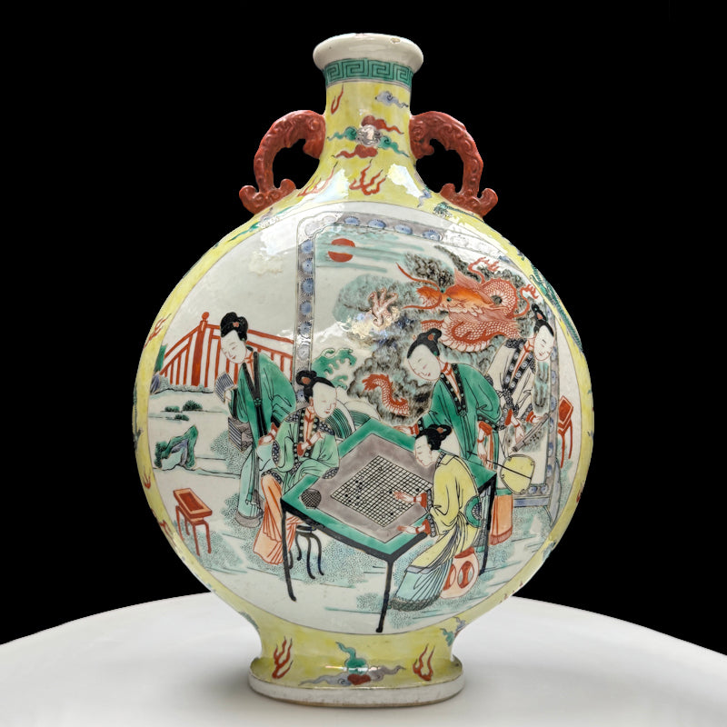 Kangxi Period Moonflask with Figurative Scene and Twin Handles|清康熙人物紋雙耳抱月瓶・珍藏