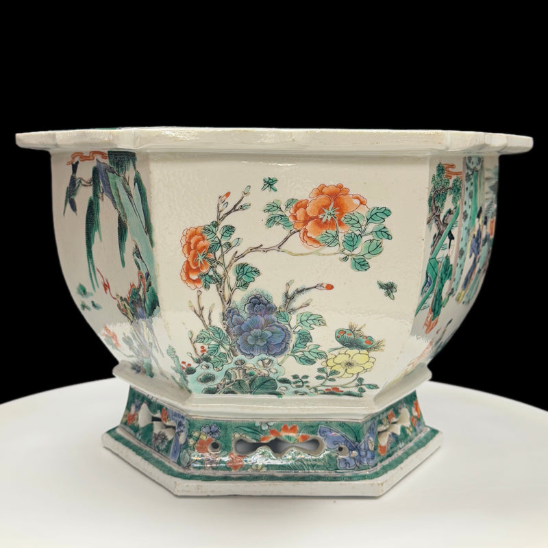 Kangxi Period Wucai Hexagonal Basin with Figural Scenes|清康熙五彩六方人物盆・珍藏