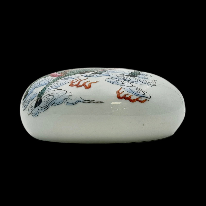 Qing Dynasty Qianlong Wucai Porcelain Pillow with Dragon Motif|清朝乾隆五彩龍紋脈枕・珍藏