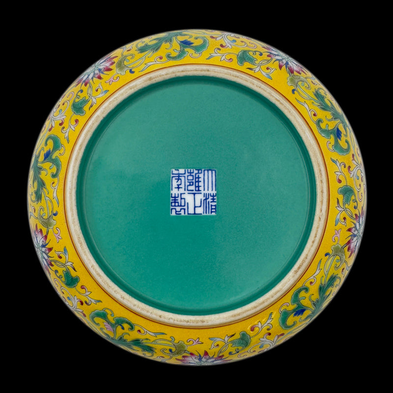 Yongzheng Period Famille-Rose Peach-Form Box|清雍正粉彩壽桃形蓋盒・珍藏