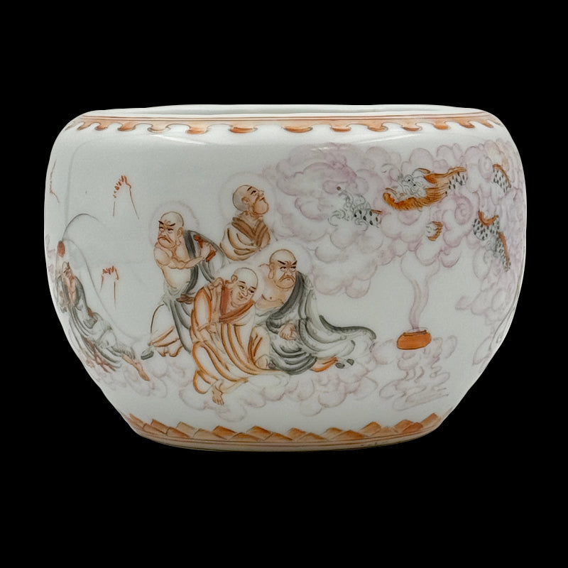 Qing Dynasty Guangxu Famille-Rose Brush Washer with Eighteen Arhats Motif|清朝光緒粉彩十八羅漢圖筆洗・珍藏