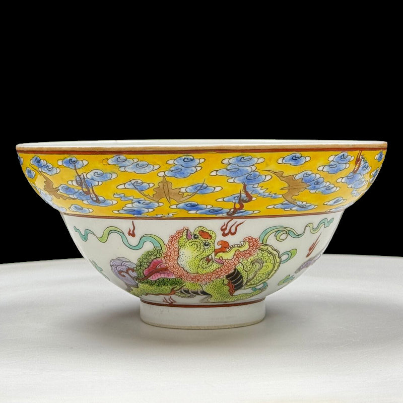 Imperial Yongzheng Wucai Bowl with Qilin Motif and Waisted Profile|清雍正御製五彩麒麟紋折腰碗・珍藏