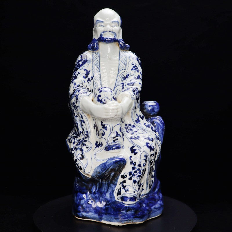 Ming Xuande Blue and Porcelain – Seated Deer Arhat Figurine | 大明宣德青花瓷 – 坐鹿羅漢擺件・私藏